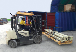 Forklift container stuffing cargo after Demobilisation