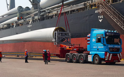 CEA Project Logistics Prime mover arrives at Laem Chabang Port with wind turbine blade heavy transportation