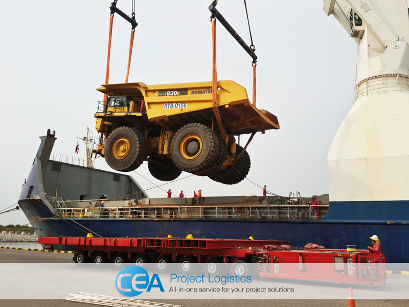 Komatsu Truck being unloaded from ship at Laem Chabang Port CEA Project Logistics