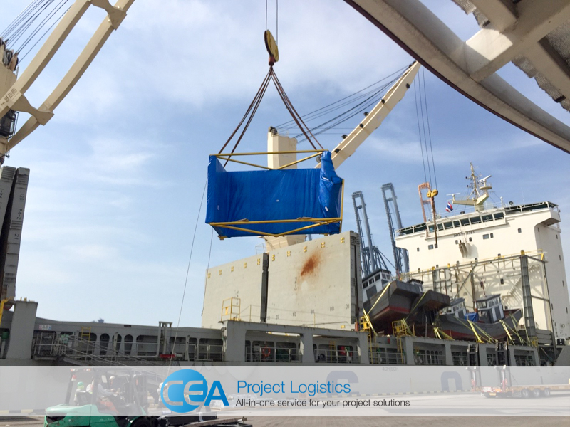 Breakbulk Cargo being lifted on to the ship