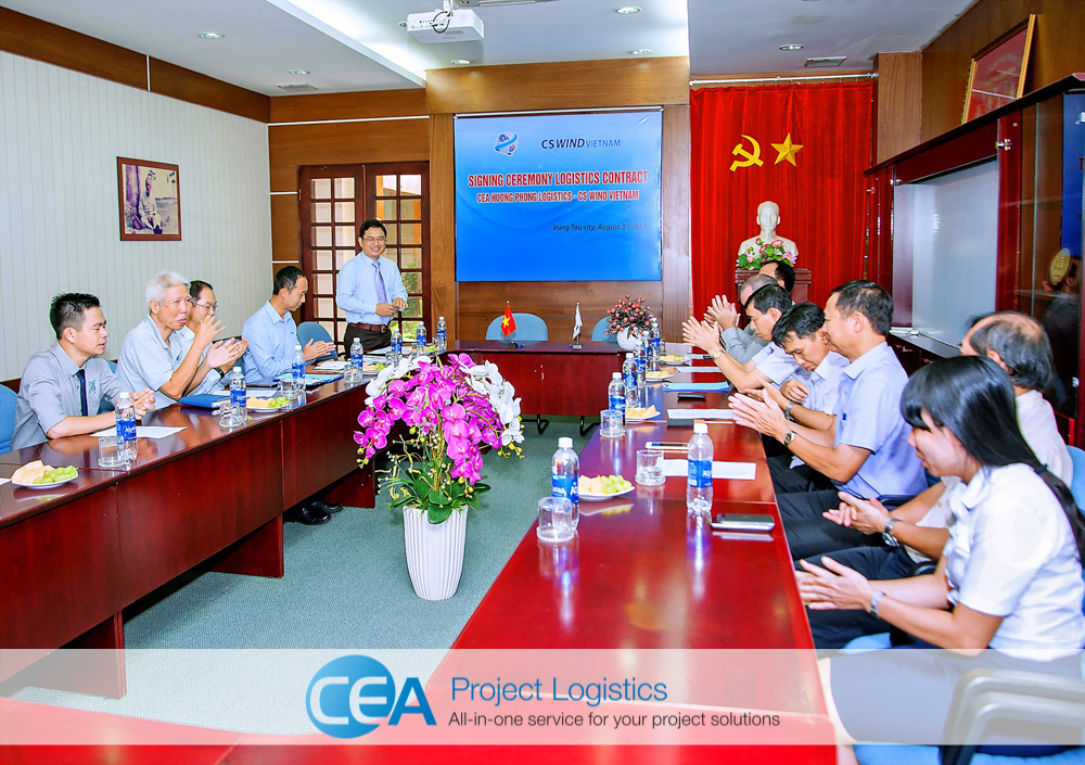 CEA Huong Phong and CS Wind management signing contracts