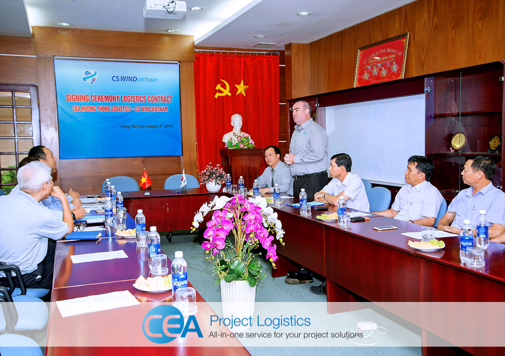 CEA Huong Phong and CS Wind management signing contracts